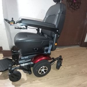 Electric mobility chair